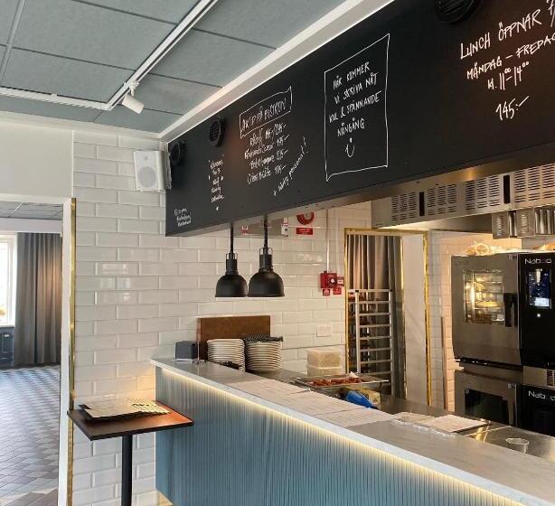 Отель L & Bistro Rödesund