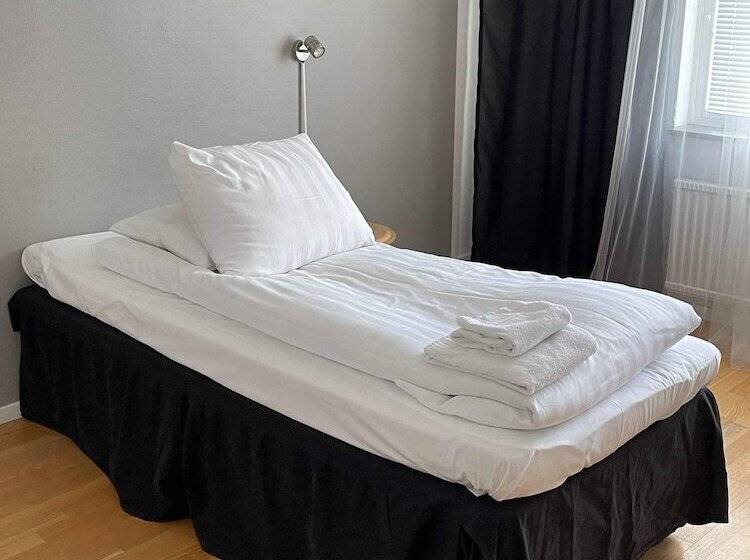 בית מלון כפרי L Eskilstuna