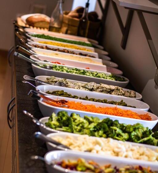 فندق Hehrne Kök & Konferens