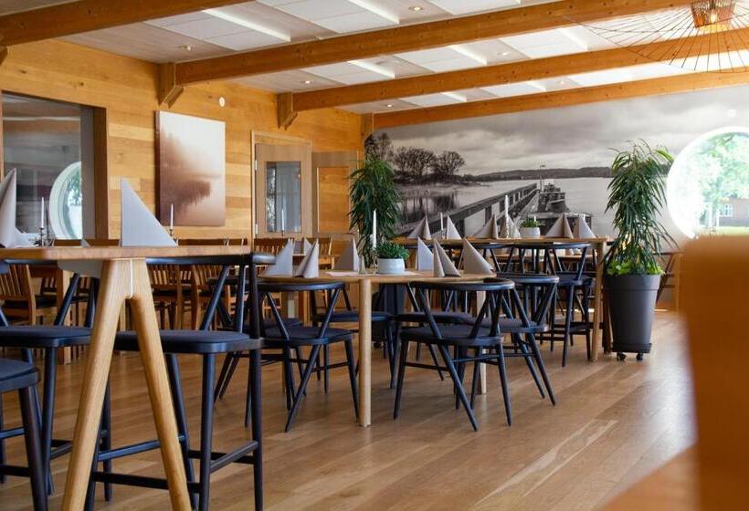 فندق Hehrne Kök & Konferens