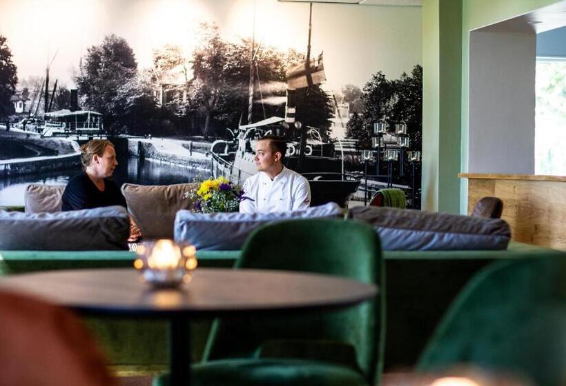 فندق Hehrne Kök & Konferens