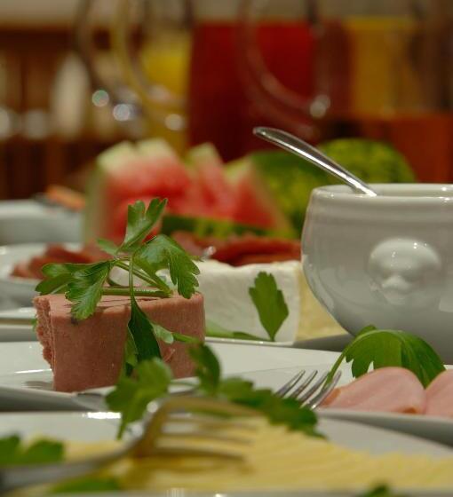 فندق Hehrne Kök & Konferens