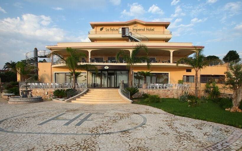 ホテル La Felce Imperial