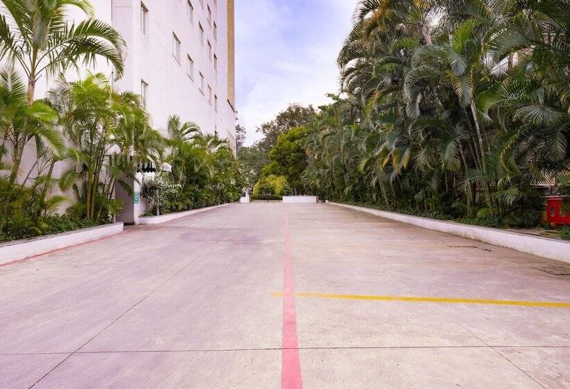 酒店 Lemon Tree Premier Ulsoor Lake  Bengaluru