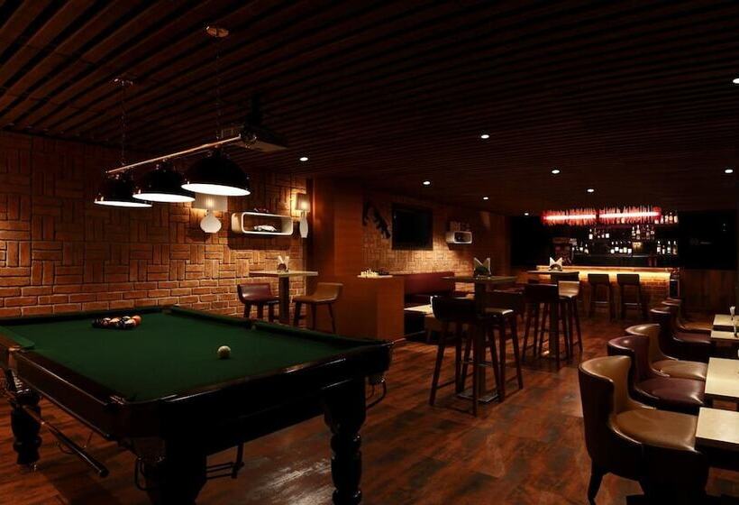 酒店 Lemon Tree Premier Ulsoor Lake  Bengaluru