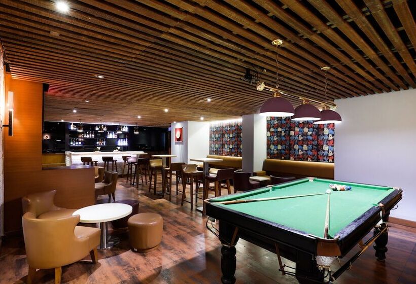 酒店 Lemon Tree Premier Ulsoor Lake  Bengaluru