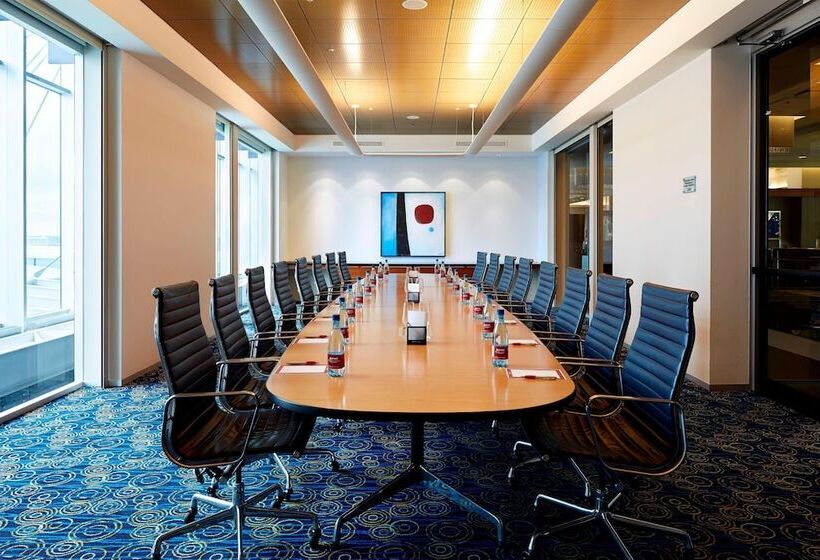 ホテル Marriott Montreal Airport In Terminal