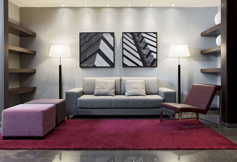 Отель NH Barcelona Diagonal Center