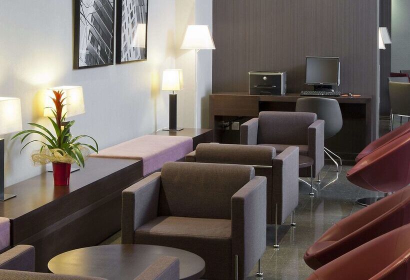 Отель NH Barcelona Diagonal Center