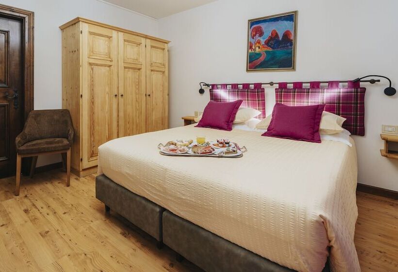 Отель Panda Cortina  Ricarica Auto Elettriche