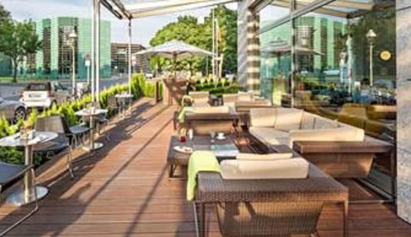 Отель Pestana Berlin Tiergarten