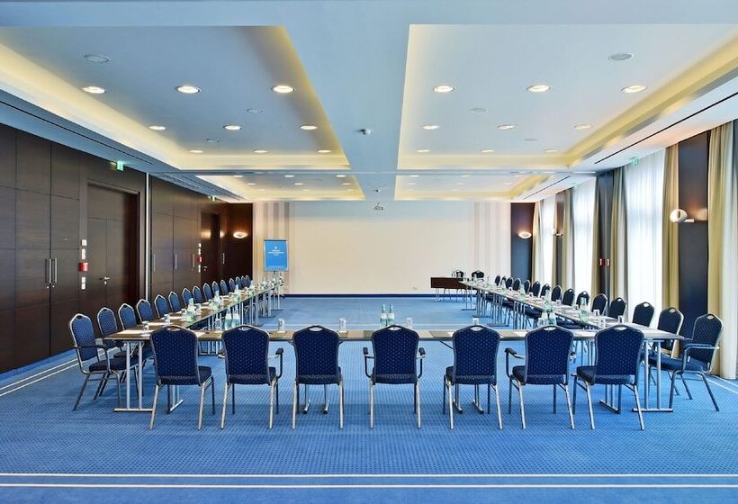 Отель Pestana Berlin Tiergarten