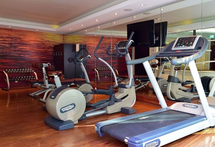 Отель Pestana Berlin Tiergarten