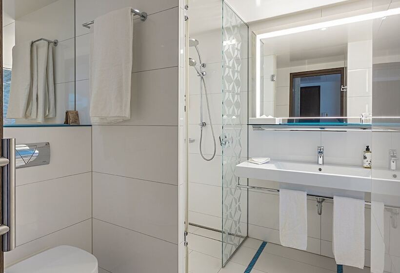 Отель Pestana Berlin Tiergarten