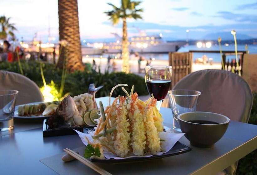 فندق Poseidonion Grand