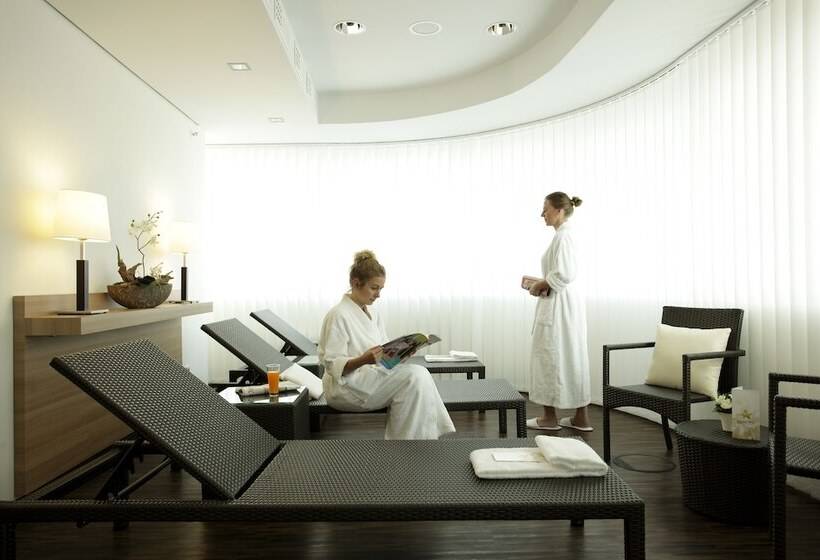 H4 Hotel Berlin Alexanderplatz