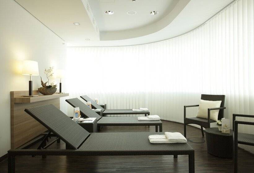 H4 Hotel Berlin Alexanderplatz