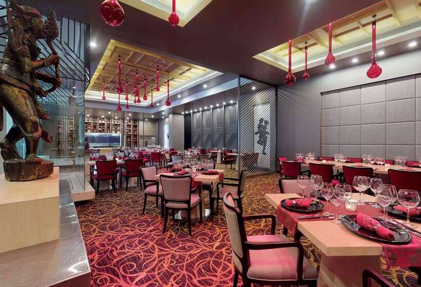 Отель Radisson Blu Bengaluru Outer Ring Road