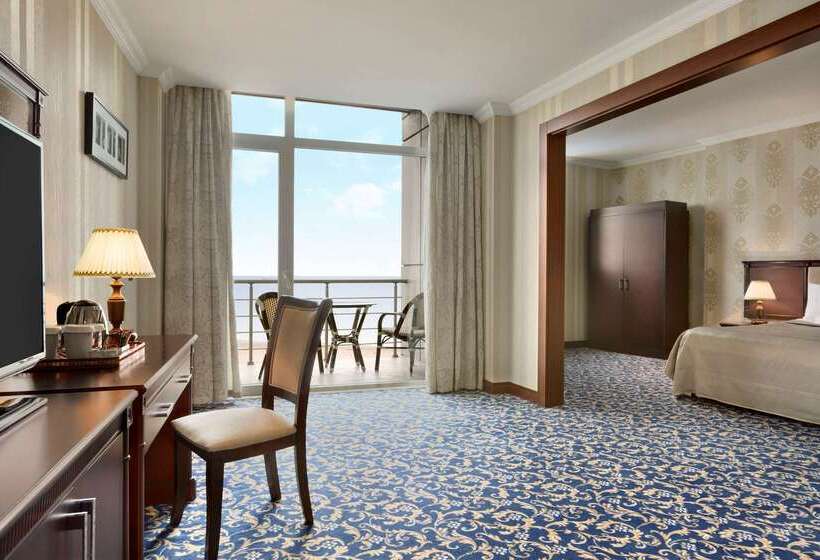 هتل Ramada By Wyndham Baku