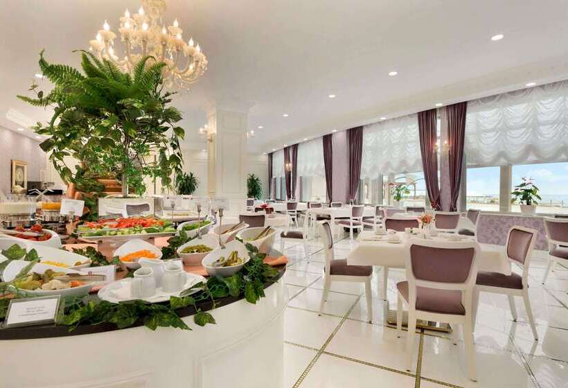 هتل Ramada By Wyndham Baku