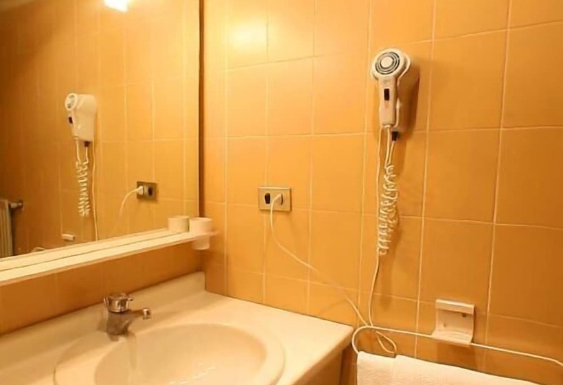 בית מלון כפרי Residence Universo