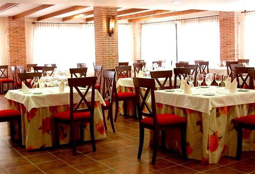 فندق ريفى Palacio De Monfarracinos