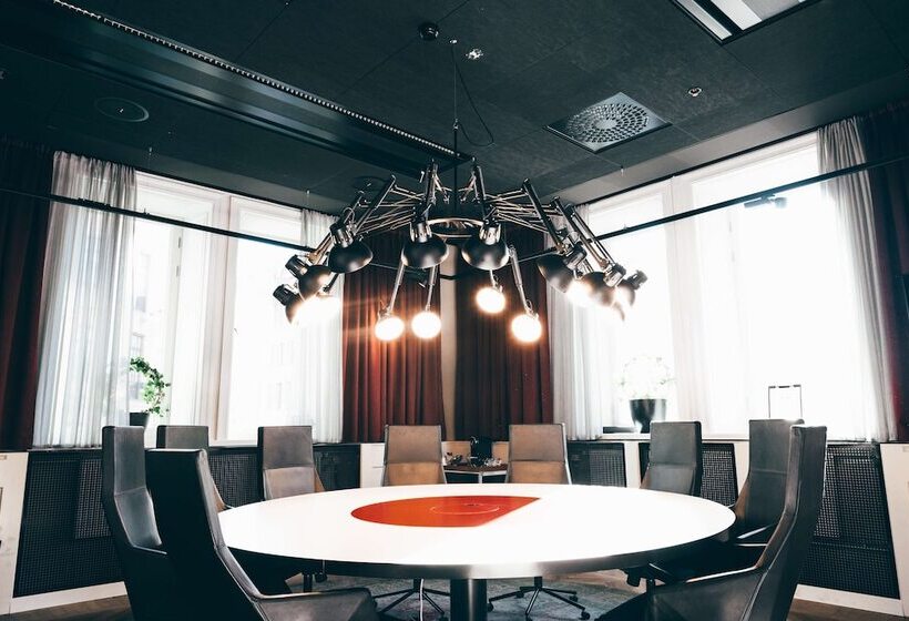 فندق Scandic Grand Central