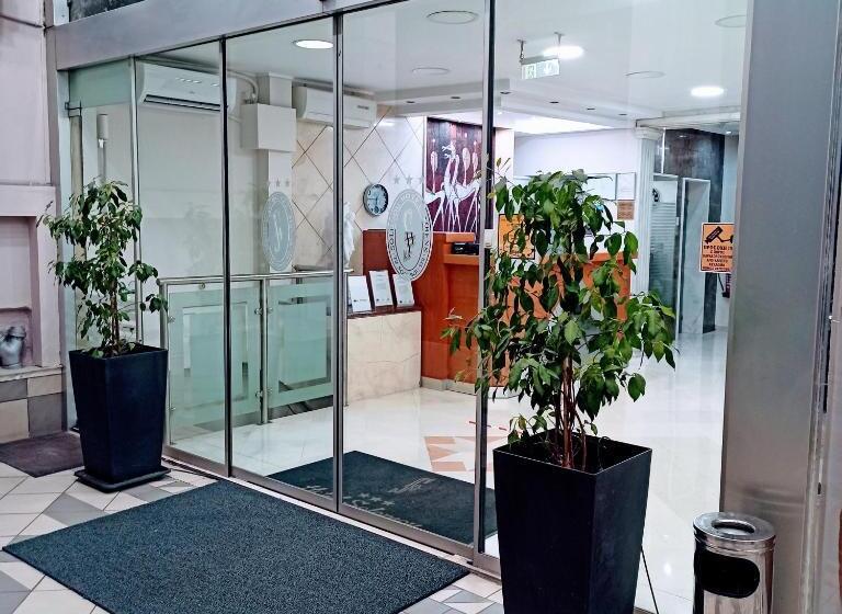 בית מלון כפרי Solomou Athens