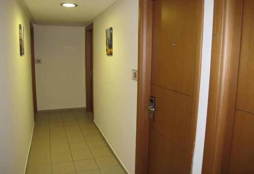 בית מלון כפרי Solomou Athens