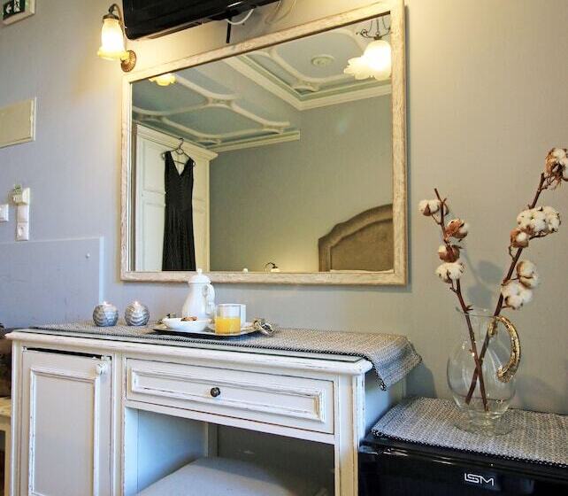 هتل Syrou Melathron