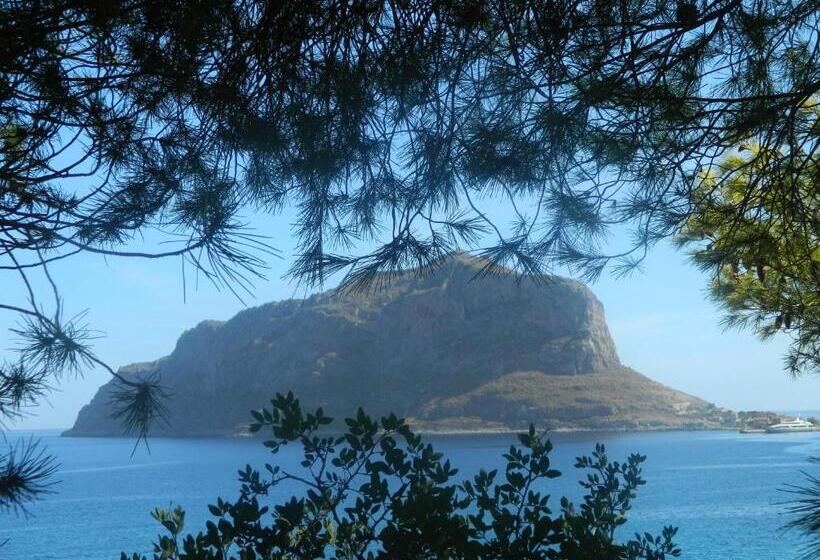 هتل The Flower Of Monemvasia