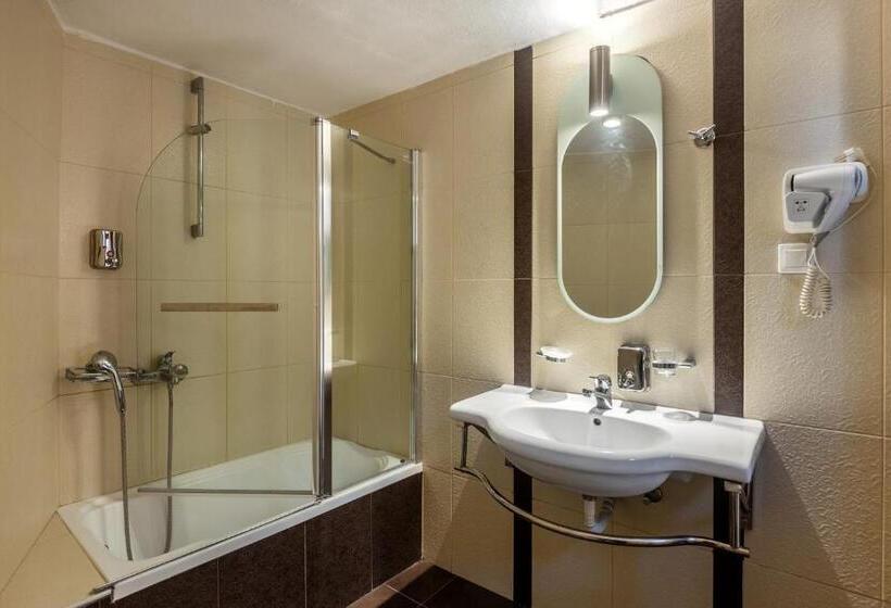 فندق Toti Boutique Rooms