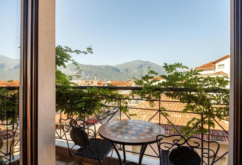 בית מלון כפרי Toti Boutique Rooms