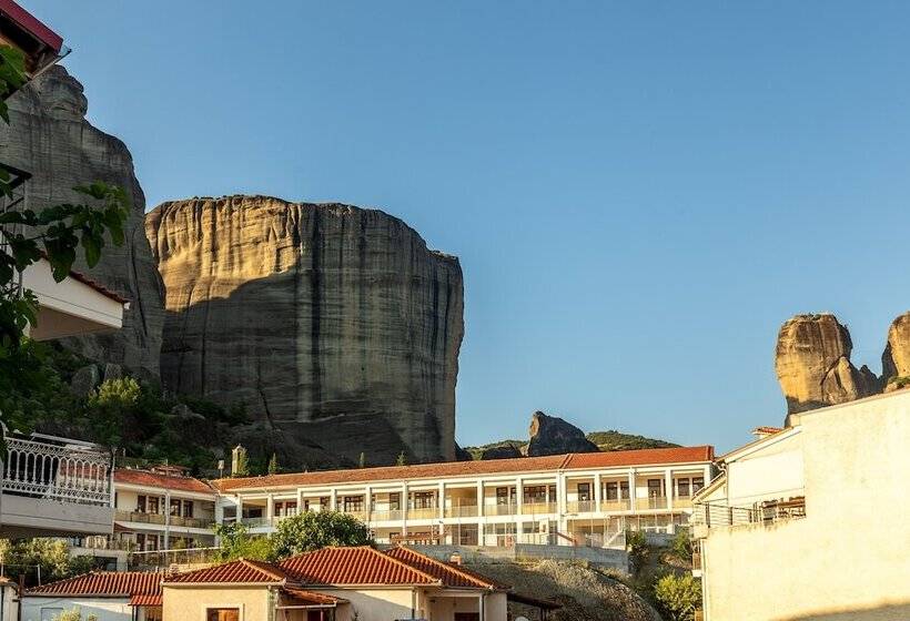 هتل Toti Boutique Rooms