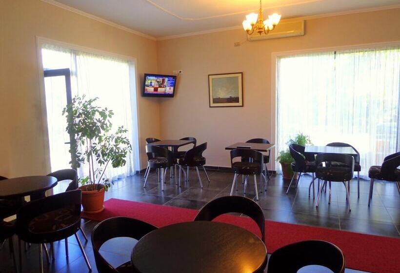 בית מלון כפרי Viktoria Tirana