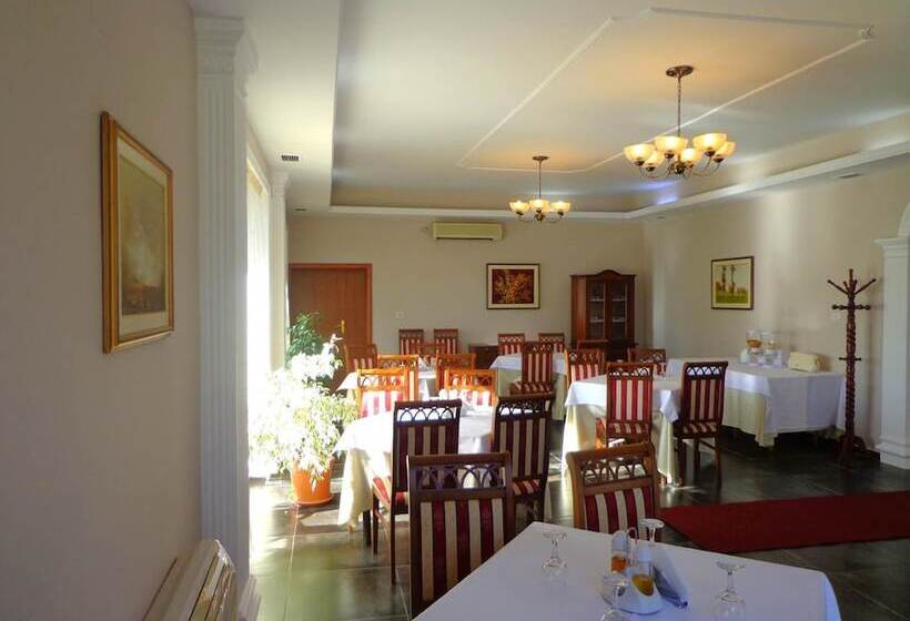 בית מלון כפרי Viktoria Tirana