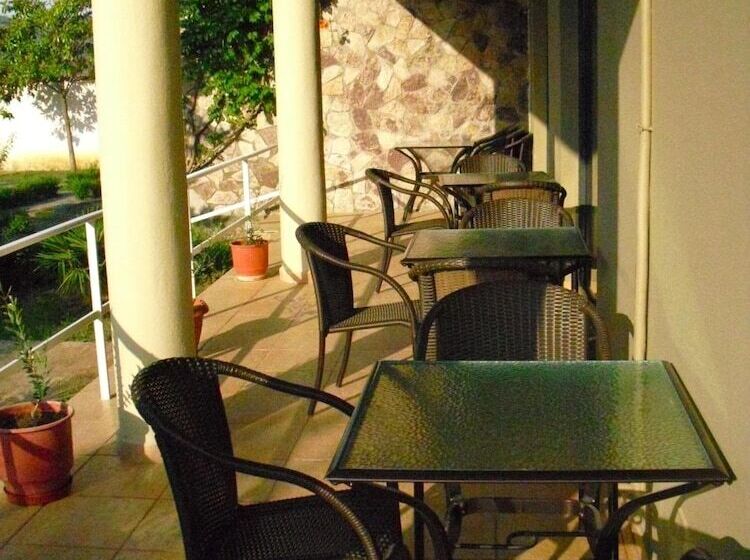 בית מלון כפרי Viktoria Tirana