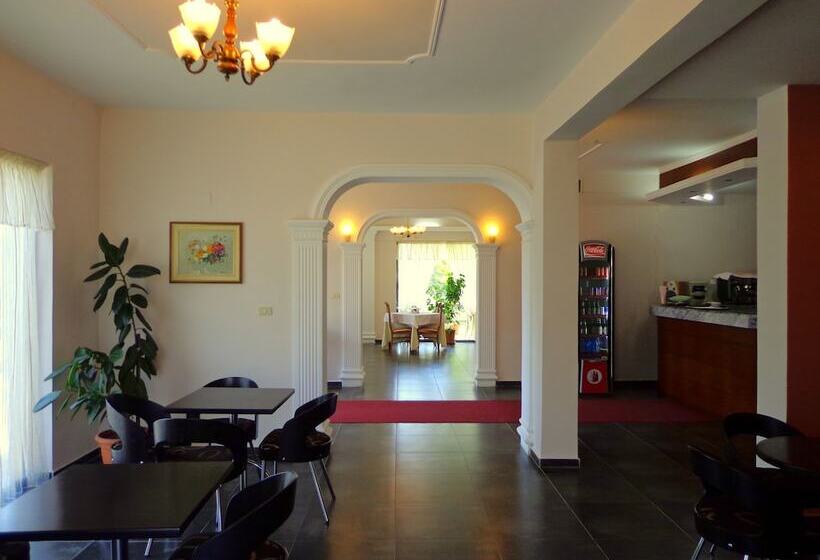 בית מלון כפרי Viktoria Tirana