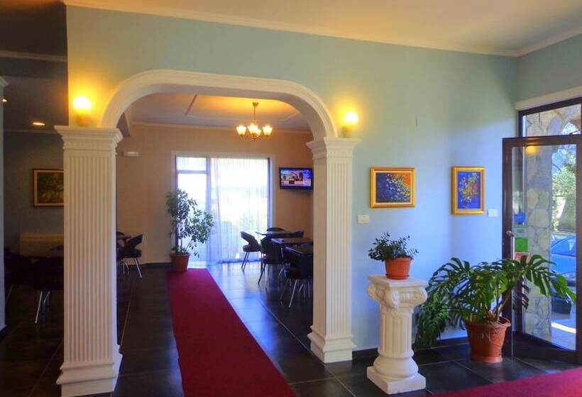 בית מלון כפרי Viktoria Tirana