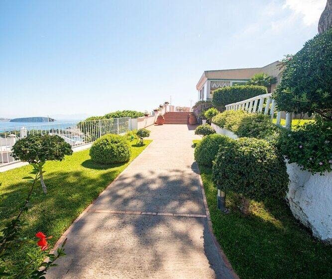 فندق Villa Ireos