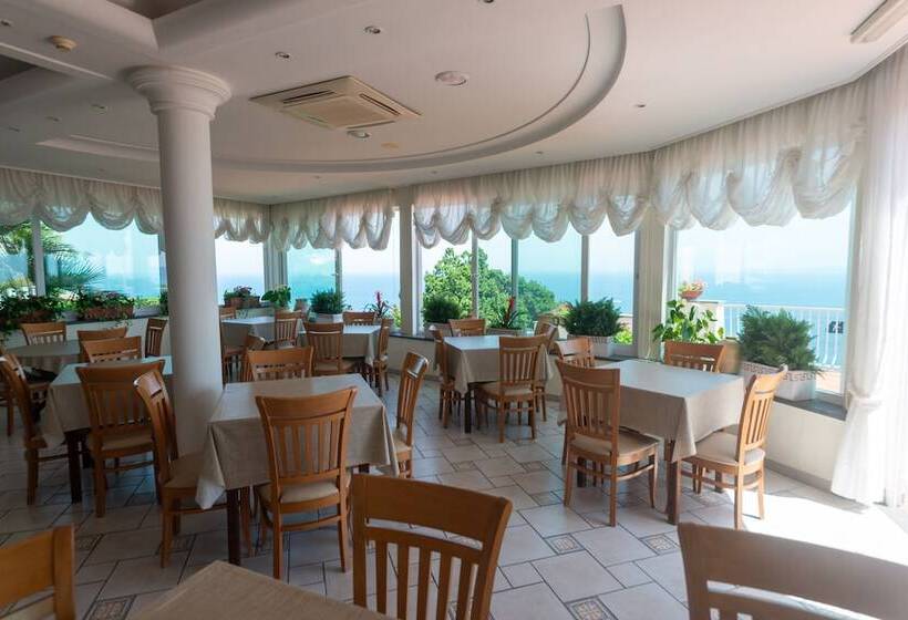 فندق Villa Ireos