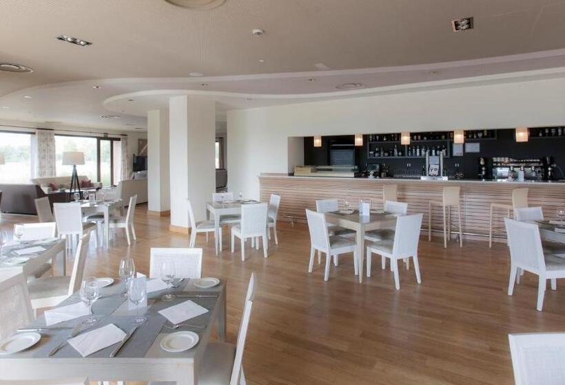 בית מלון כפרי Vincci Valdecanas Golf