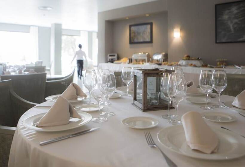 בית מלון כפרי Vincci Valdecanas Golf