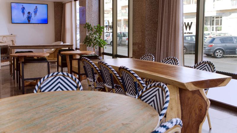 ホテル WOT Costa da Caparica