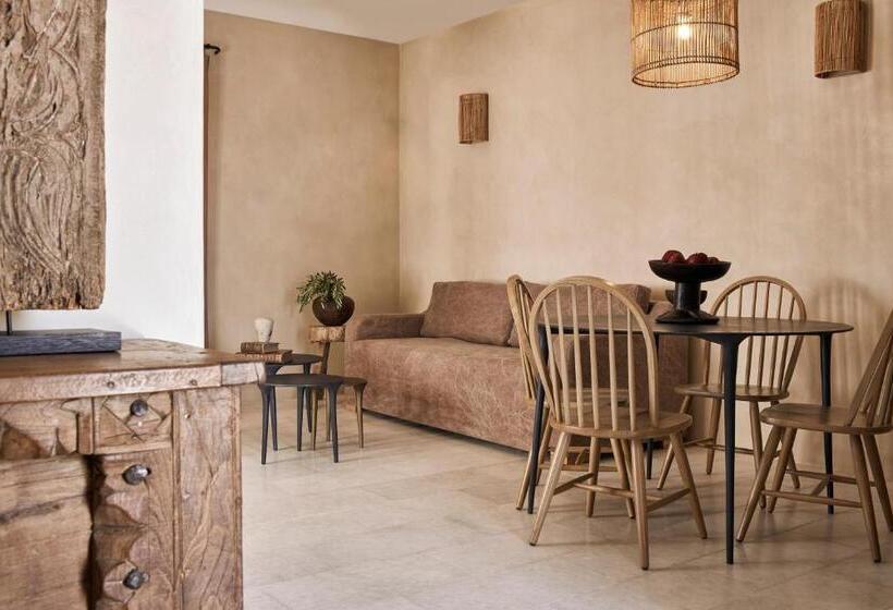 منتجع Naxian Collection