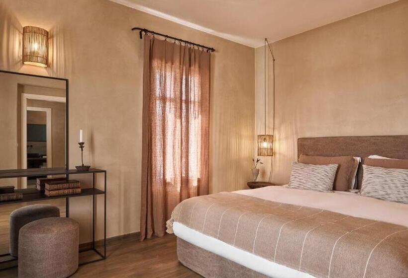 منتجع Naxian Collection