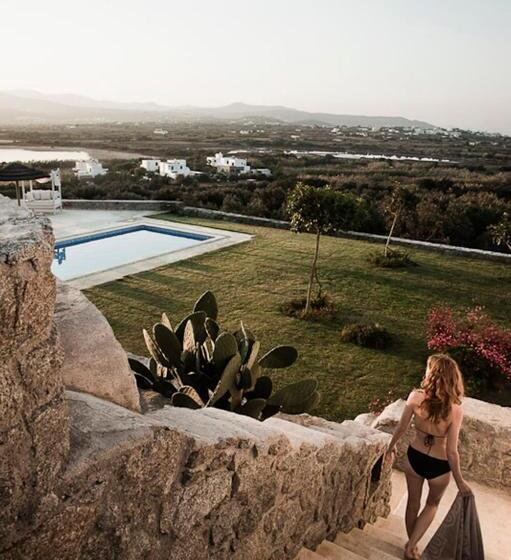 منتجع Naxian Collection