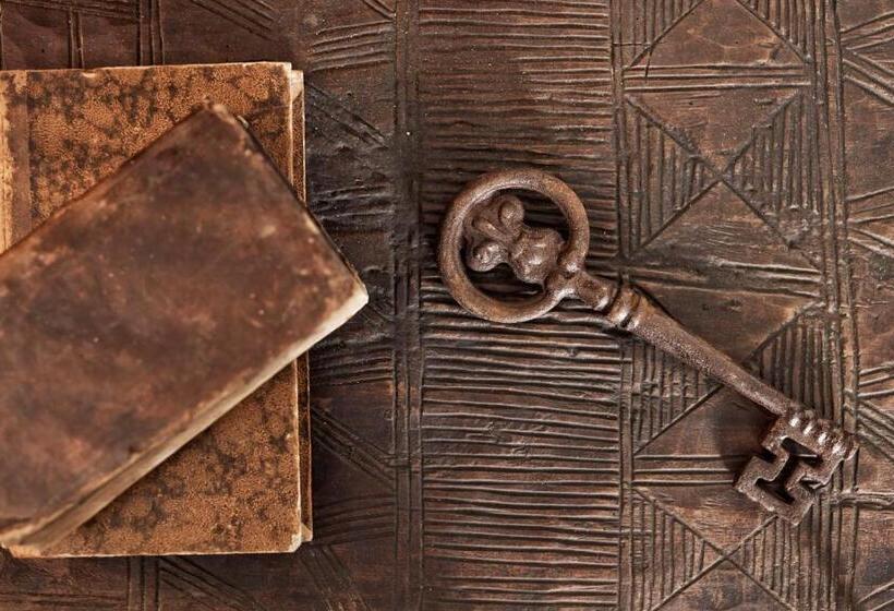 منتجع Naxian Collection