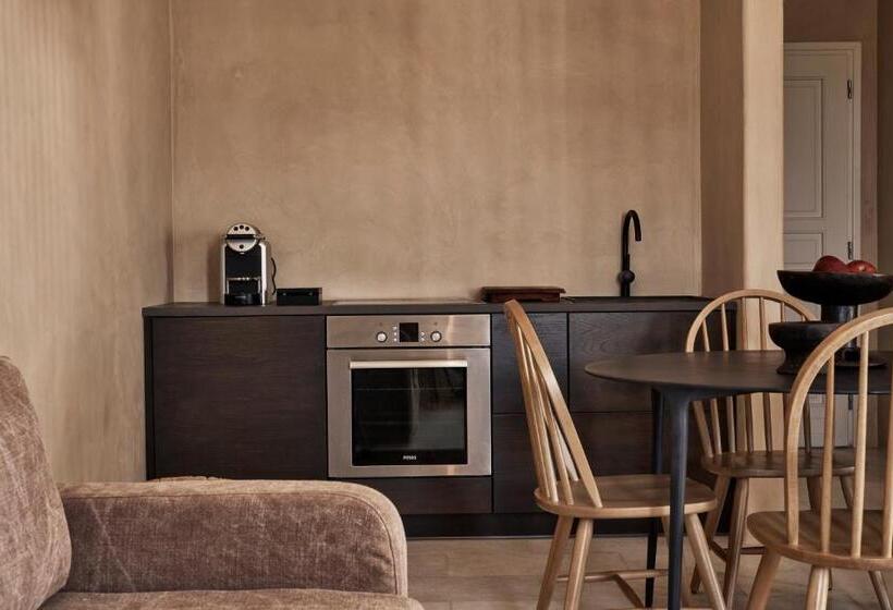 منتجع Naxian Collection