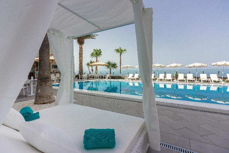 Klayman Diamond Apart